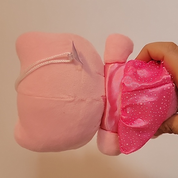 Hello Kitty Classic Pink Plush - Picture 3 of 4